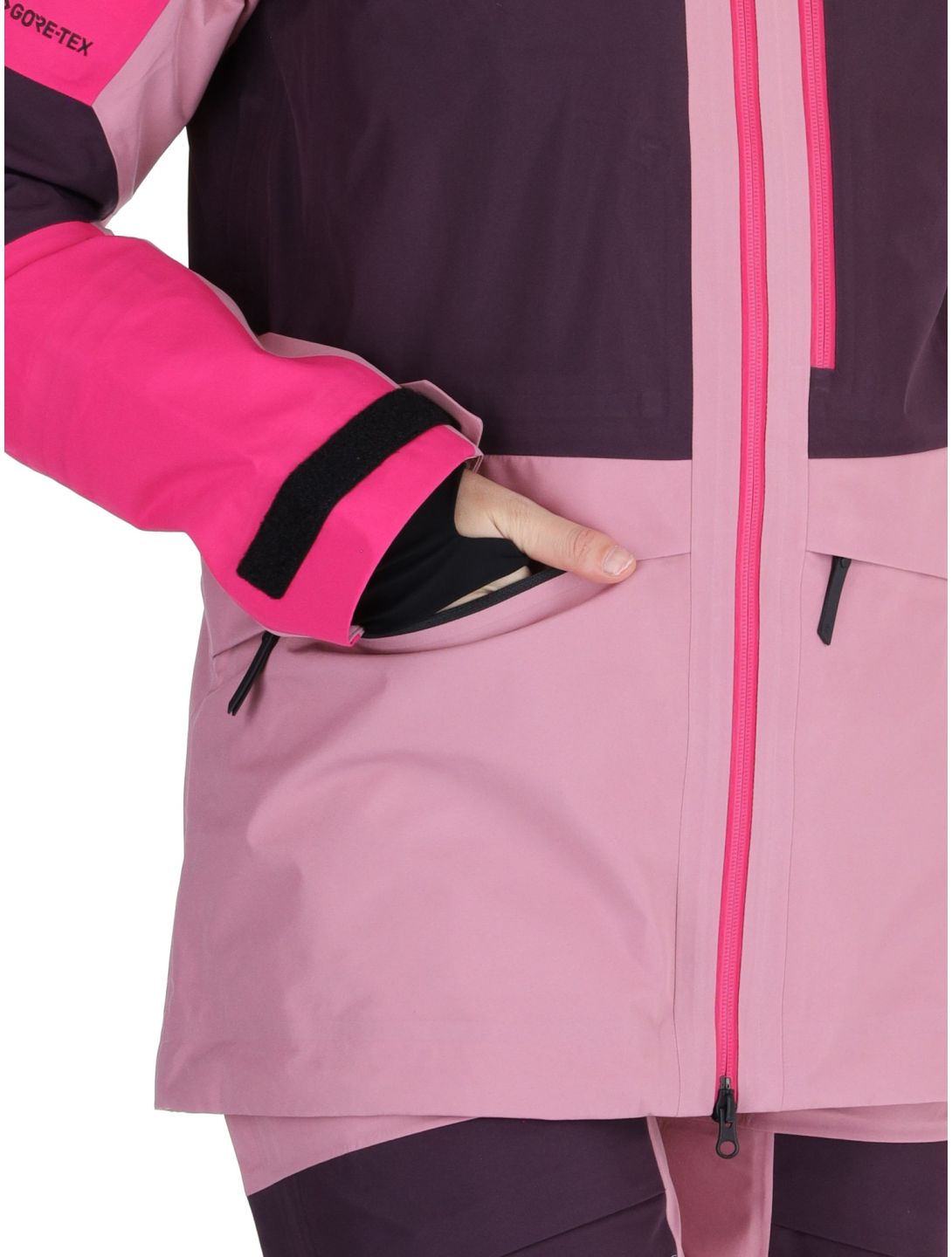 Peak Performance, W Gravity Gore-Tex 3L AB Hardshell jas dames Beetroot Purple / Mystic Purple / Bitter Root Paars, Roze 