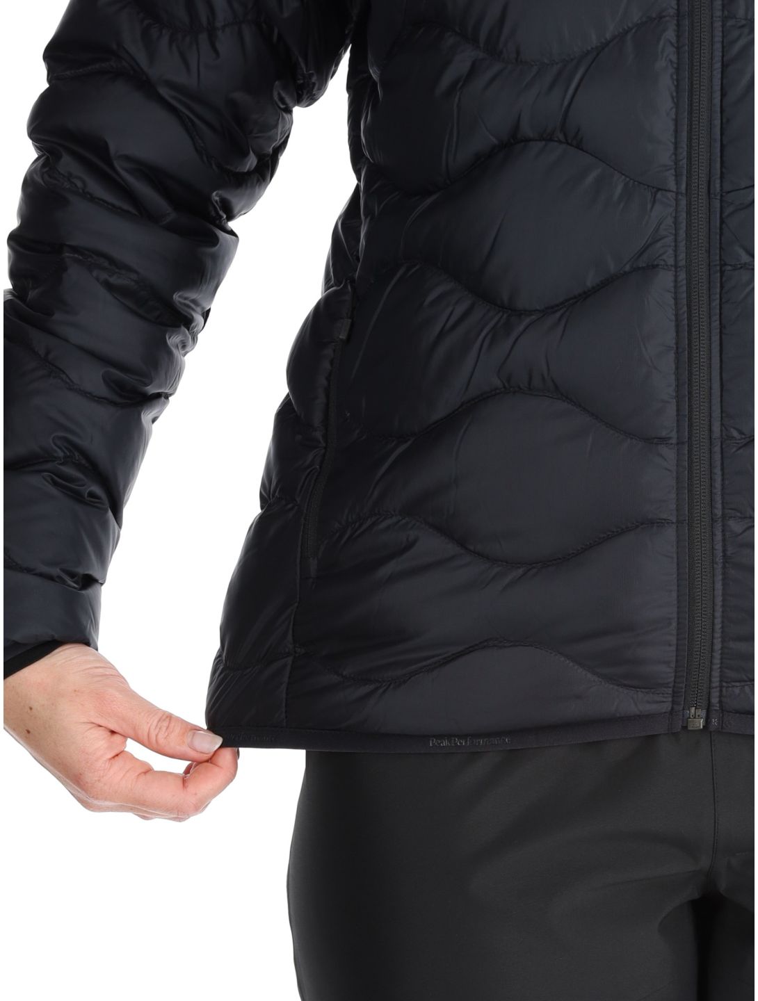 Peak Performance, W Helium Down Hood AD Midlayer (Dons) jas dames Black Zwart 